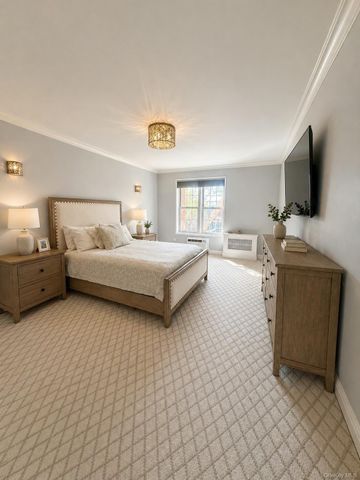 151-35 84th Street 2M, Howard Beach, NY 11414