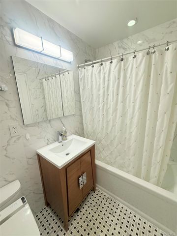 151-35 84th Street 2M, Howard Beach, NY 11414