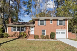 19 Goodwin RD, Newport News, VA 23606