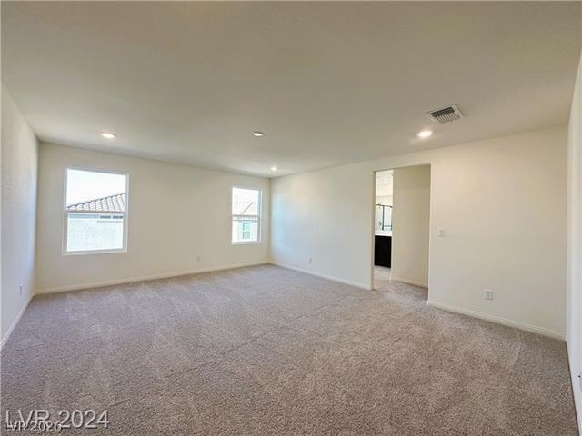 7024 Cottage Vista Avenue, Las Vegas, NV 89113
