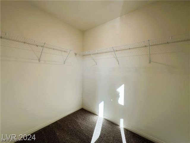 7024 Cottage Vista Avenue, Las Vegas, NV 89113