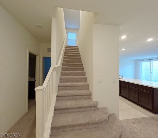 7024 Cottage Vista Avenue, Las Vegas, NV 89113