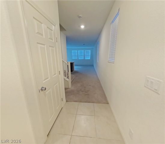7024 Cottage Vista Avenue, Las Vegas, NV 89113