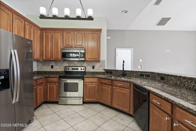 3801 HIDDEN VIEW Drive, Orange Park, FL 32065