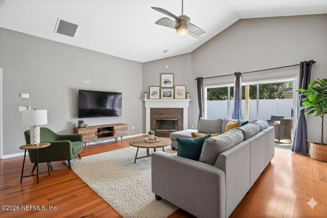 3801 HIDDEN VIEW Drive, Orange Park, FL 32065