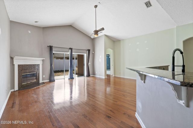 3801 HIDDEN VIEW Drive, Orange Park, FL 32065