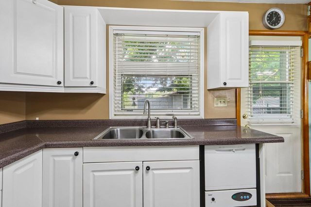 1937 Tennyson Lane, Madison, WI 53704
