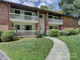 103 Oakwood Place Apt 3, Hendersonville, NC 28792