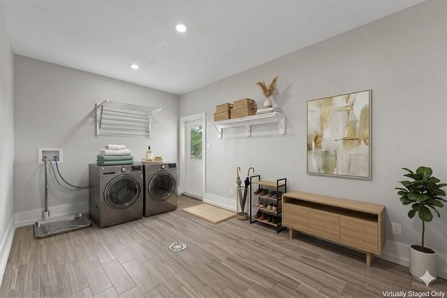 1900 Lezak Road, Sealy, TX 77474