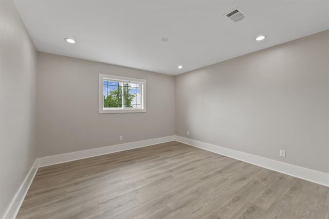 1900 Lezak Road, Sealy, TX 77474