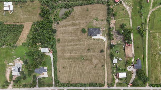 1900 Lezak Road, Sealy, TX 77474