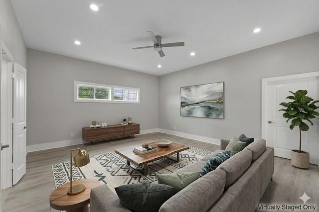 1900 Lezak Road, Sealy, TX 77474