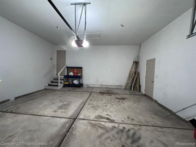 31495 Cambridge Street, Garden City, MI 48135