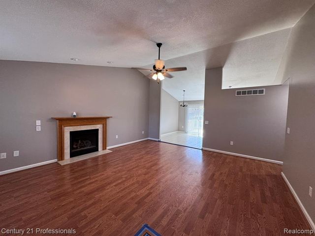 31495 Cambridge Street, Garden City, MI 48135