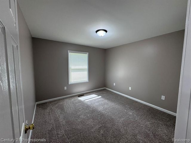 31495 Cambridge Street, Garden City, MI 48135