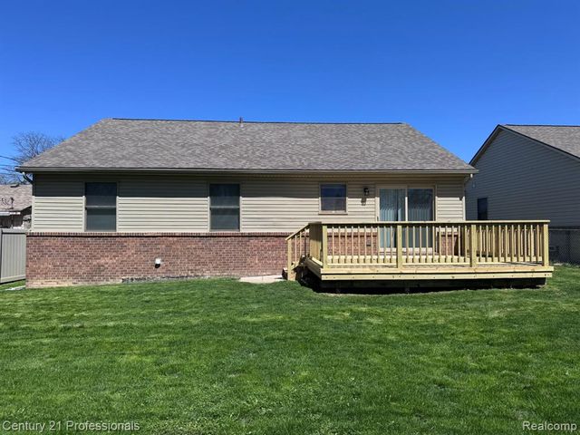 31495 Cambridge Street, Garden City, MI 48135