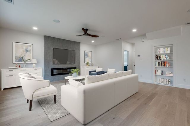 1018 Grandview Avenue, Dallas, TX 75223