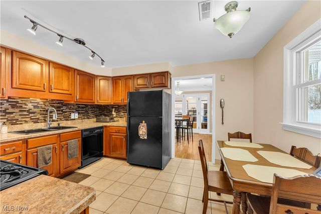 8556 Brecksville Road, Brecksville, OH 44141