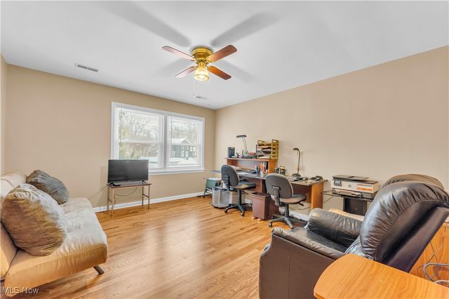 8556 Brecksville Road, Brecksville, OH 44141