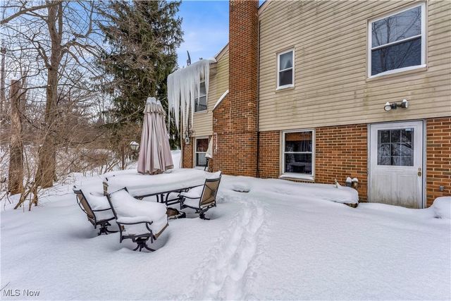 8556 Brecksville Road, Brecksville, OH 44141