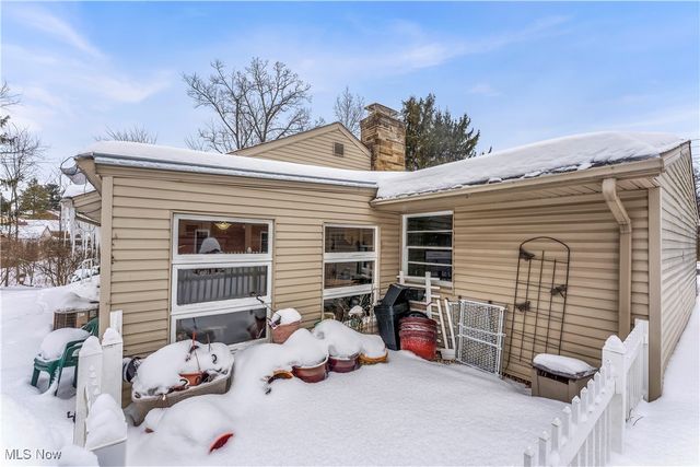 8556 Brecksville Road, Brecksville, OH 44141