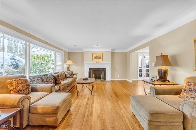 8556 Brecksville Road, Brecksville, OH 44141