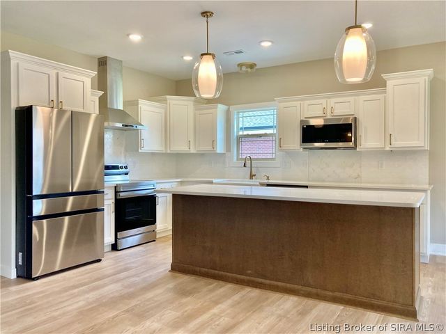 12312 Greenbriar Boulevard, Sellersburg, IN 47172