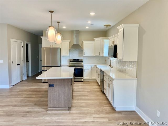 12312 Greenbriar Boulevard, Sellersburg, IN 47172