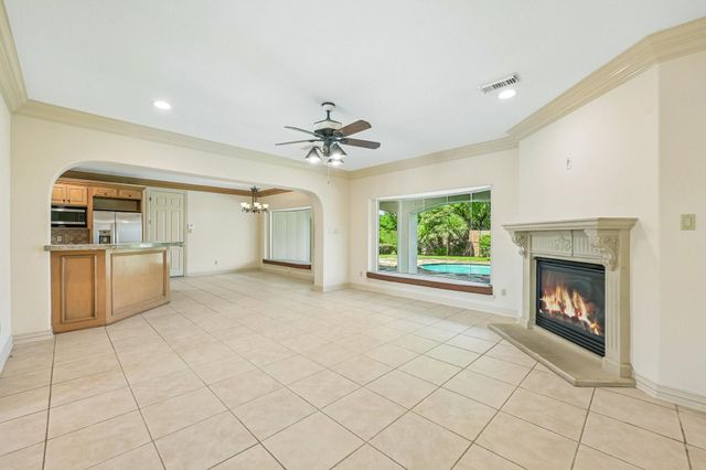 1611 Copperas Cove, Houston, TX 77077