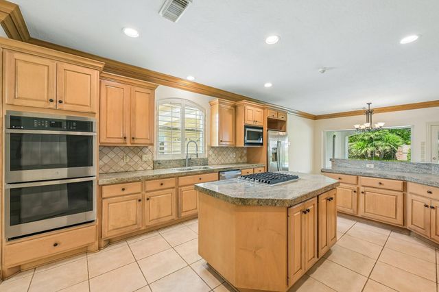 1611 Copperas Cove, Houston, TX 77077