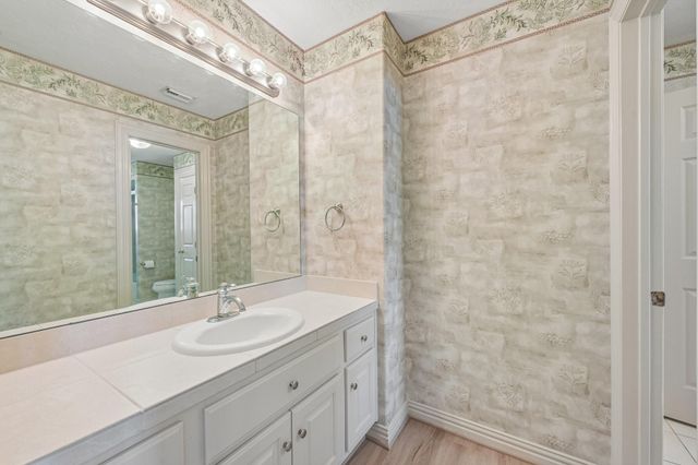 1611 Copperas Cove, Houston, TX 77077