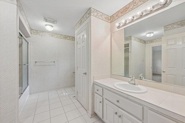 1611 Copperas Cove, Houston, TX 77077