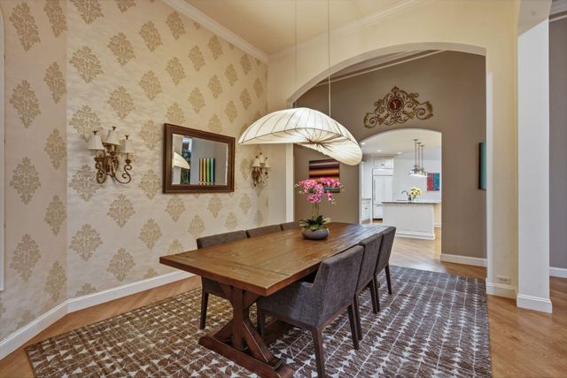 6048 S Black Oak Drive, Springfield, MO 65804