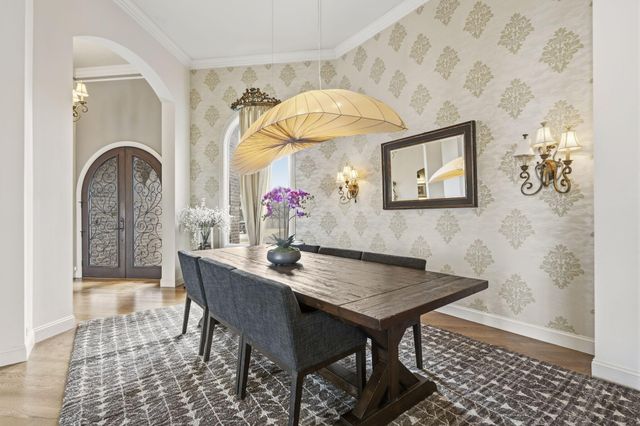 6048 S Black Oak Drive, Springfield, MO 65804