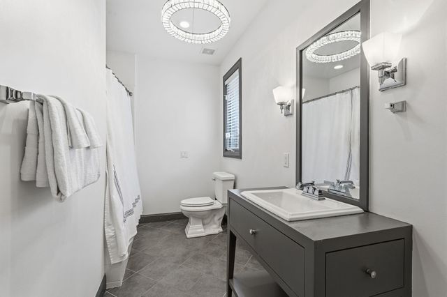 6048 S Black Oak Drive, Springfield, MO 65804