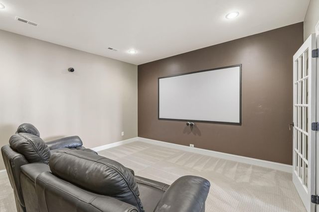 6048 S Black Oak Drive, Springfield, MO 65804