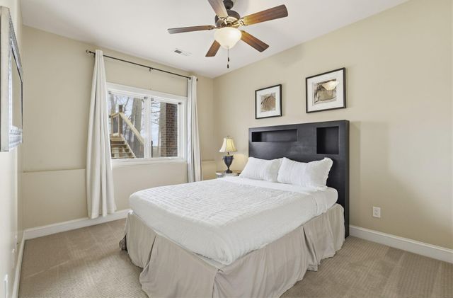 6048 S Black Oak Drive, Springfield, MO 65804