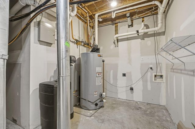 6048 S Black Oak Drive, Springfield, MO 65804