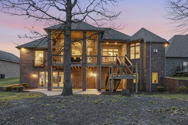 6048 S Black Oak Drive, Springfield, MO 65804