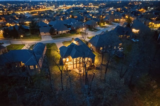 6048 S Black Oak Drive, Springfield, MO 65804