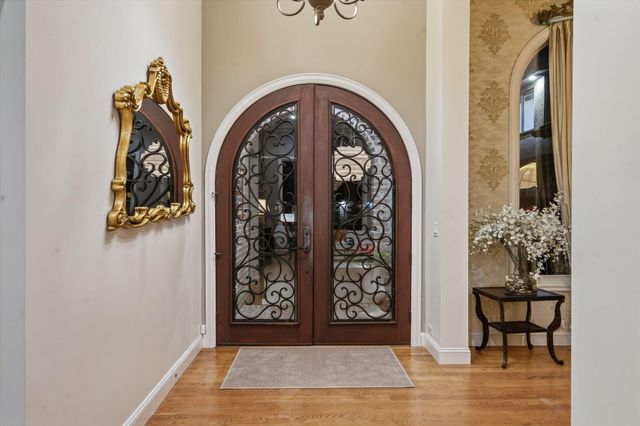 6048 S Black Oak Drive, Springfield, MO 65804