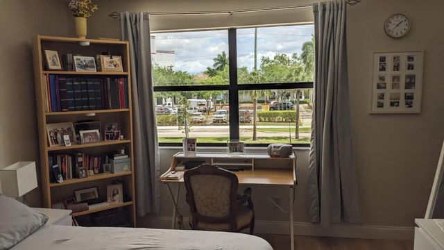 353 NW 103rd Terrace, Pembroke Pines, FL 33026