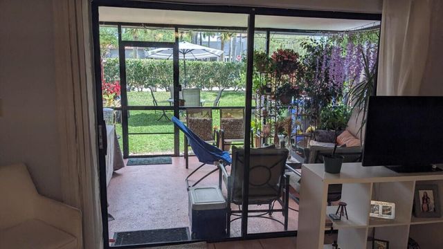 353 NW 103rd Terrace, Pembroke Pines, FL 33026