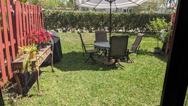 353 NW 103rd Terrace, Pembroke Pines, FL 33026