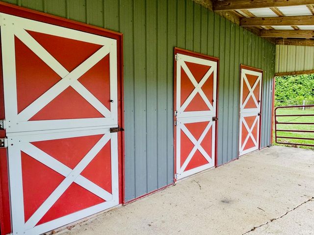 7697 20th Road, Argos, IN 46501