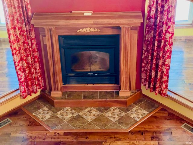 7697 20th Road, Argos, IN 46501