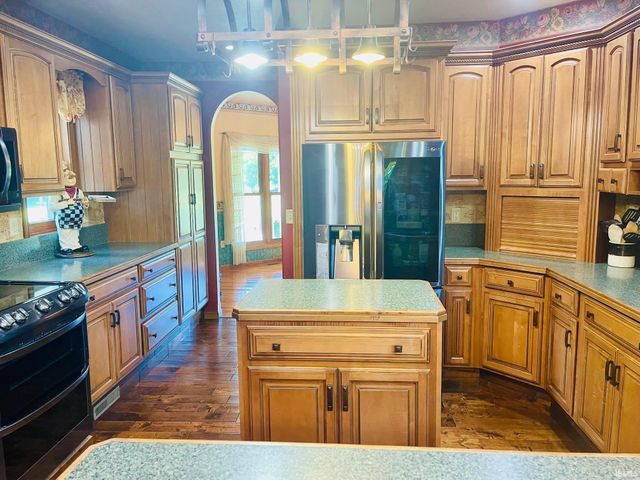 7697 20th Road, Argos, IN 46501