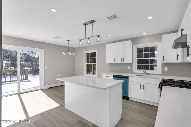 51 Charlotteville Drive S, Toms River, NJ 08757