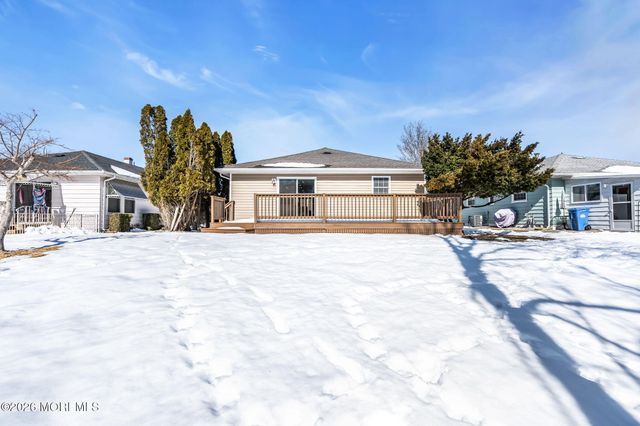 51 Charlotteville Drive S, Toms River, NJ 08757