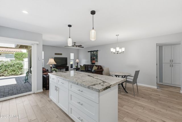 8198 E DEL CAVERNA Drive, Scottsdale, AZ 85258